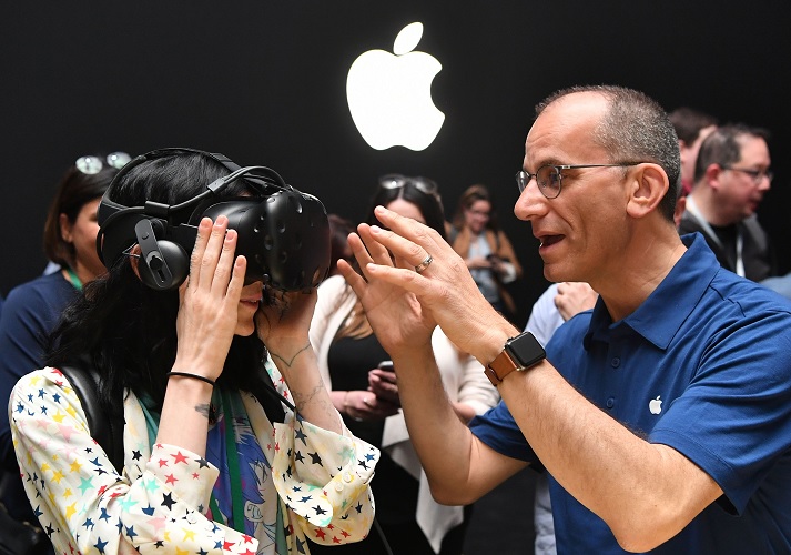 Apple concocte des casques VR et AR