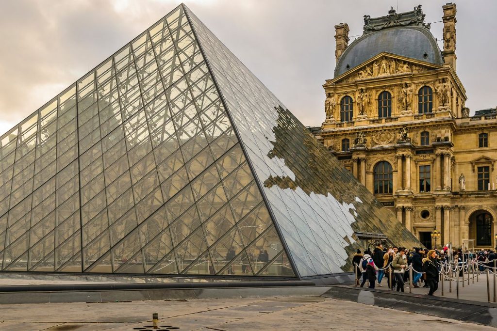 Le musée du Louvre à Paris, France.
