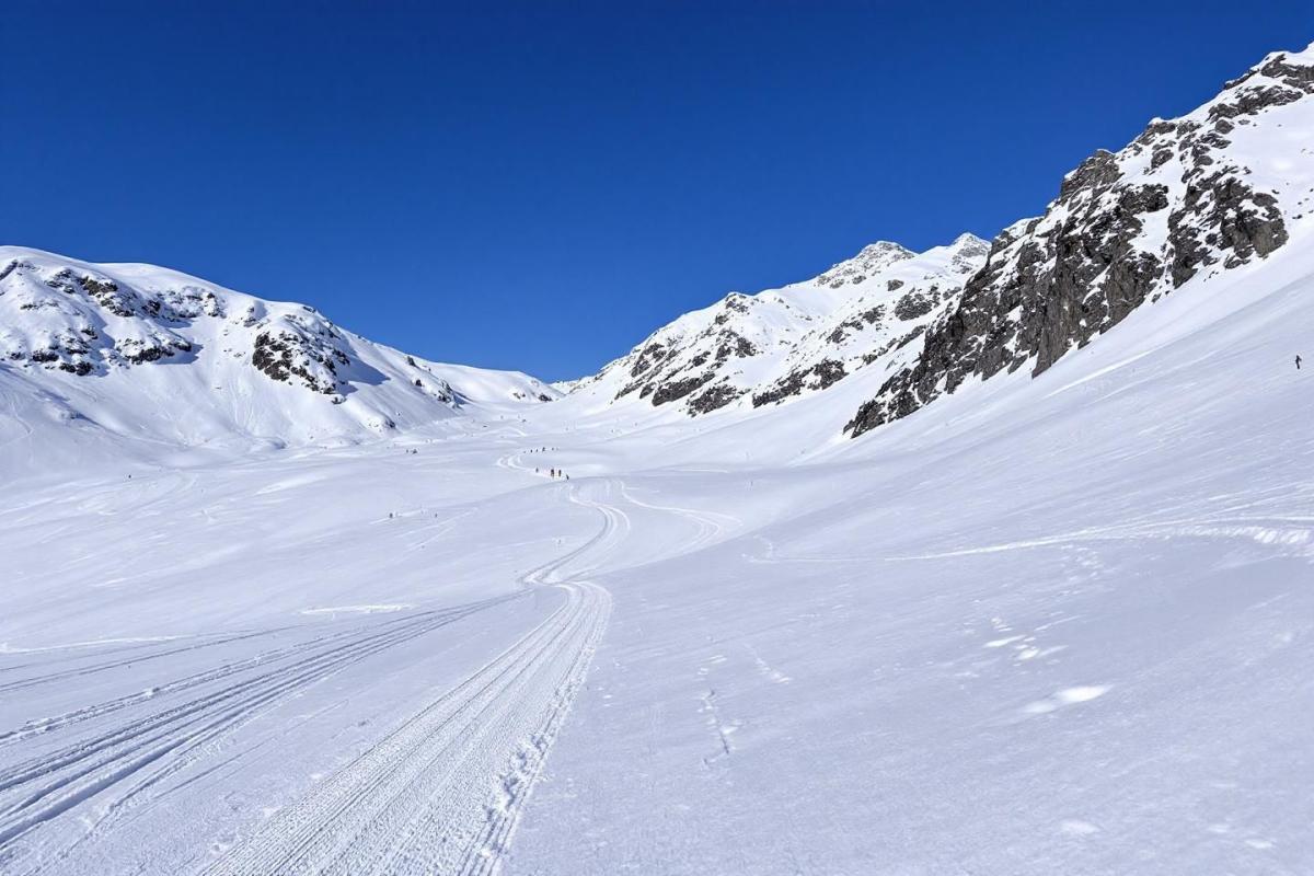 Ce hameau savoyard est encore confidentiel… et pourtant il évoque les Alpes suisses !