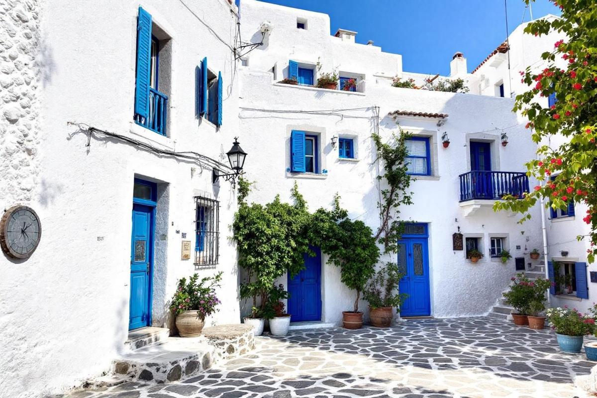 Mykonos français : ce village blanc baigné de lumière attire les visiteurs en quête de Méditerranée