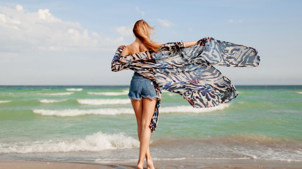 Pourquoi le kimono revient dans la mode contemporaine ?