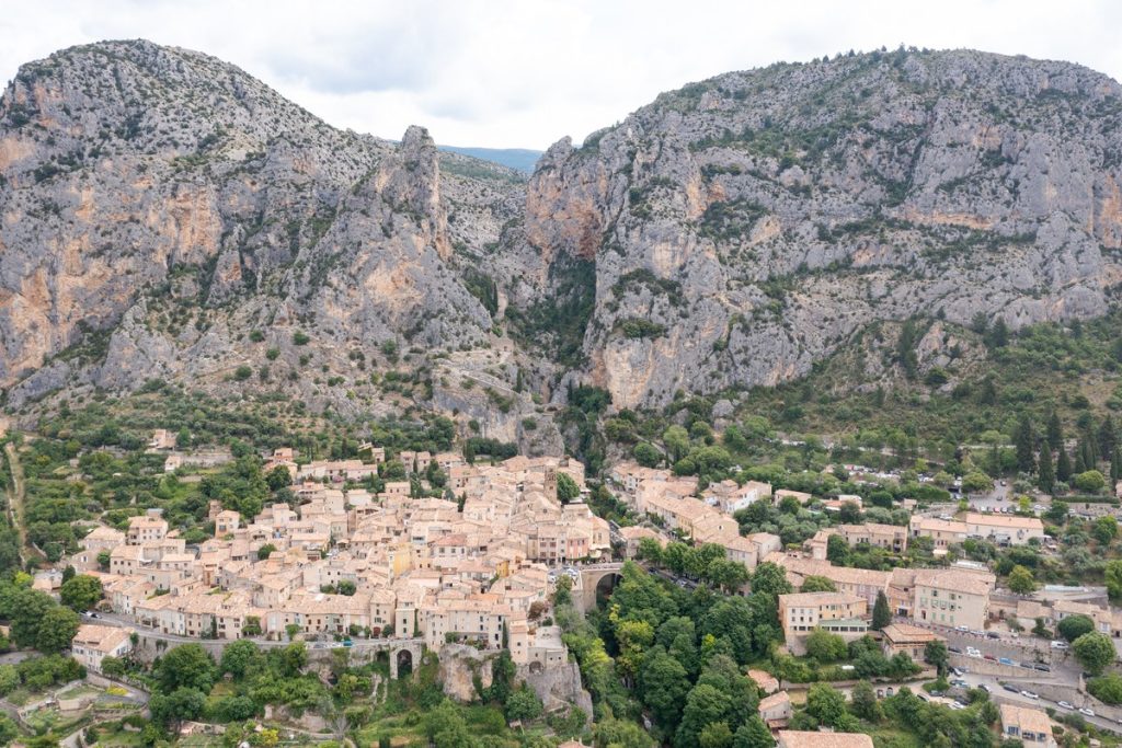 Vue de Moustiers-Sainte-Marie