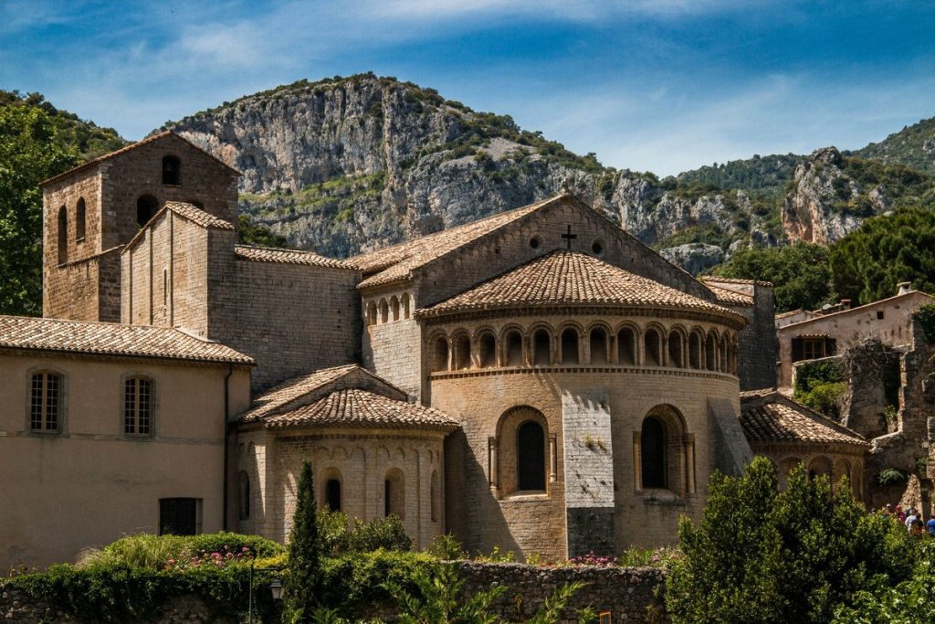 Vue de Saint-Guilhem-le-Désert